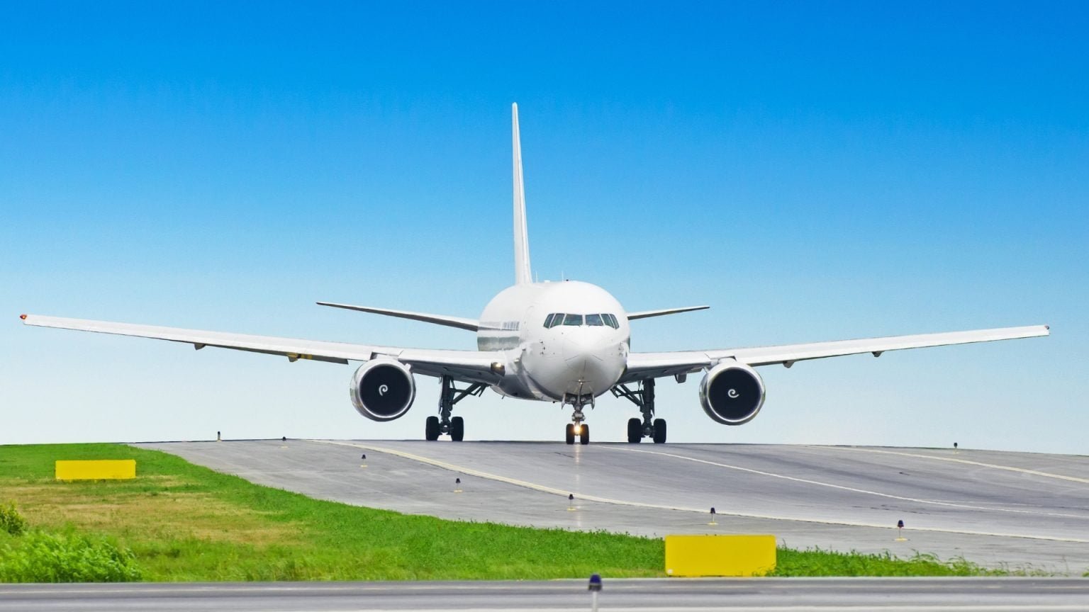 PMB RW4560 airport runway